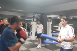 DEMİRKOL BOKS SPOR KULÜBÜ BAŞARILARIYLA  ADINDAN SÖZ ETTİRİYOR