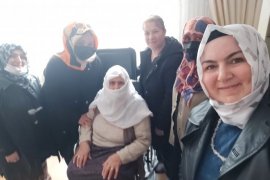 AK PARTİ'DEN TEKERLİKLİ SANDALYE