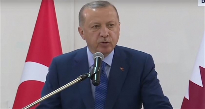 Cumhurbaşkanı Erdoğan Katar'da Türk askeri birliğini ziyaret etti