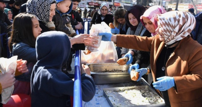 Sancaktepeliler, Hamsi Festivali’ne yoğun ilgi gösterdi